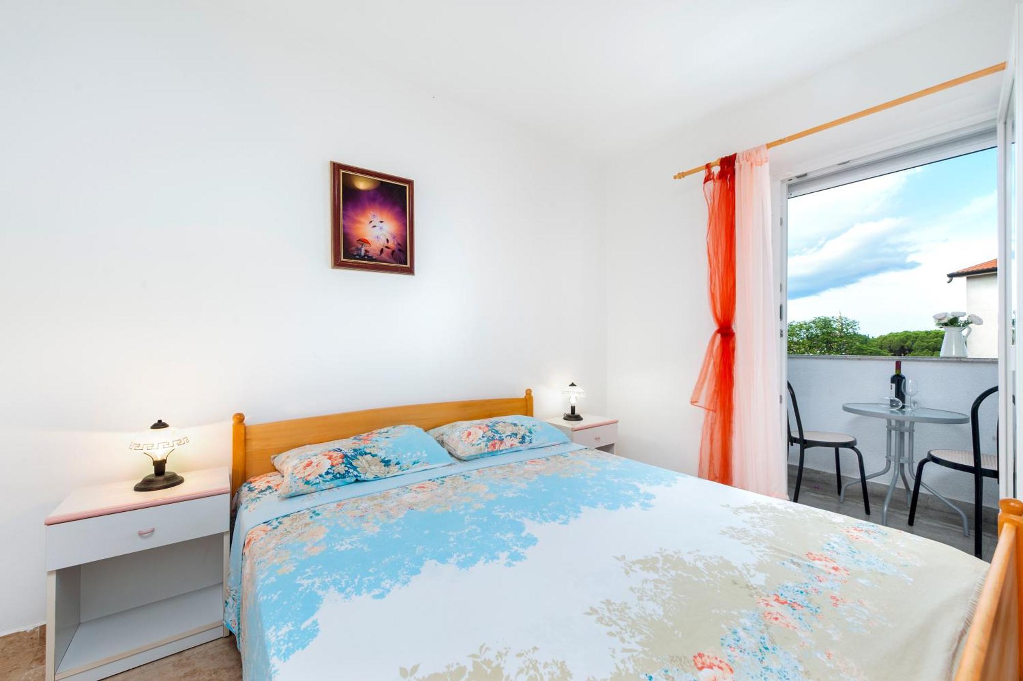 Luna Tsuki Two Aparthotel Rovinj Ngoại thất bức ảnh