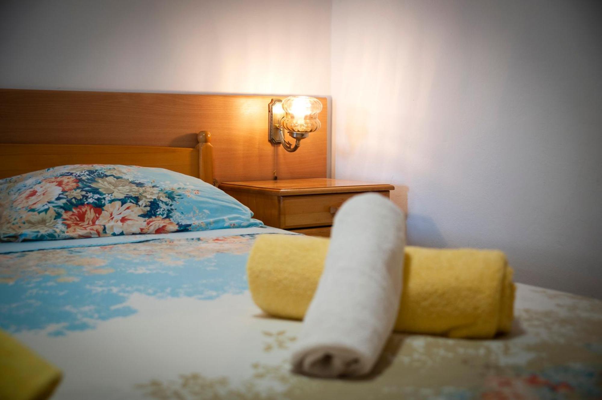 Luna Tsuki Two Aparthotel Rovinj Ngoại thất bức ảnh